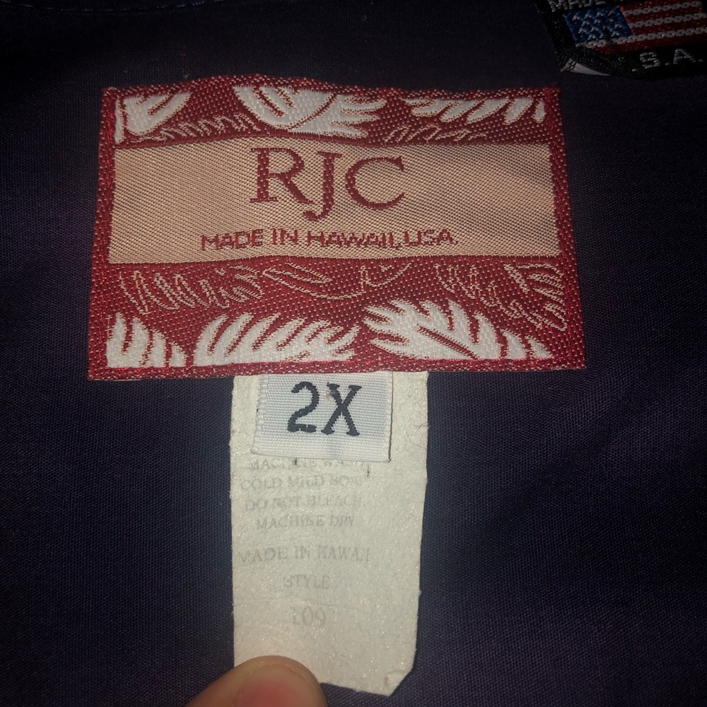 Vintage Hawaiian Shirt - Picture 2 of 4